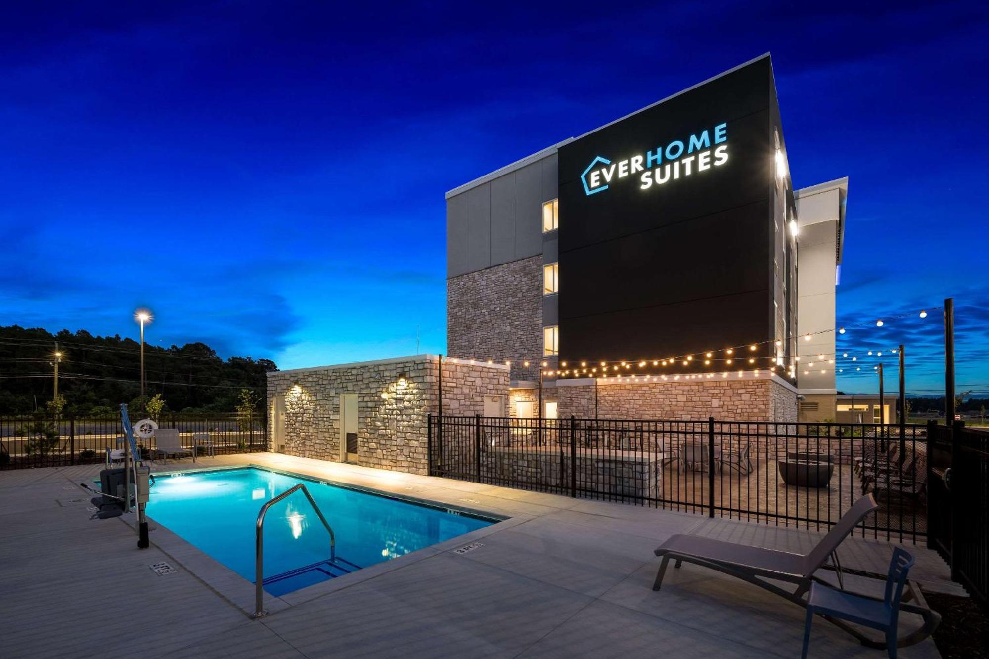 Everhome Suites Fayetteville Near Fort Bragg Bagian luar foto