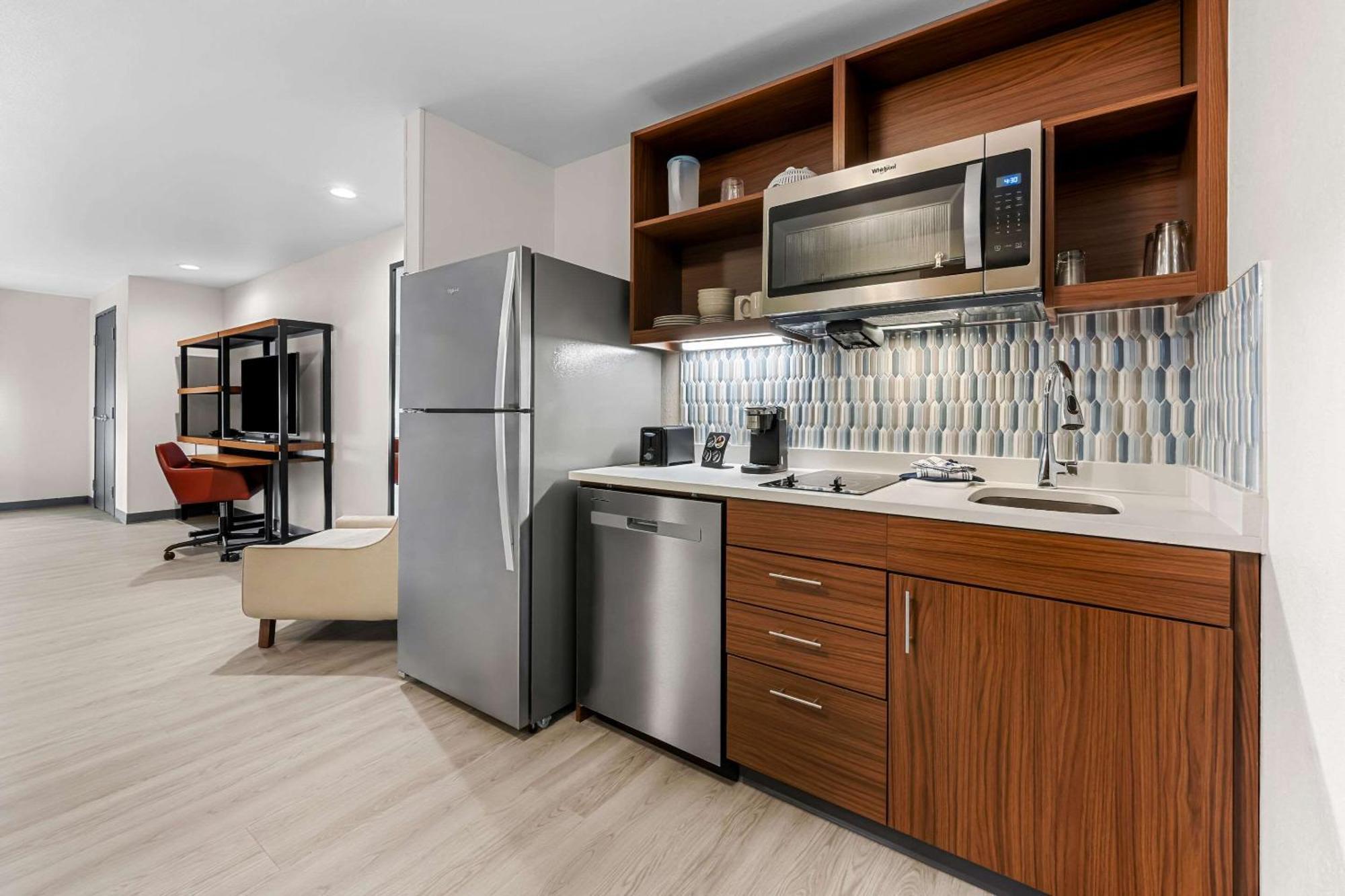 Everhome Suites Fayetteville Near Fort Bragg Bagian luar foto
