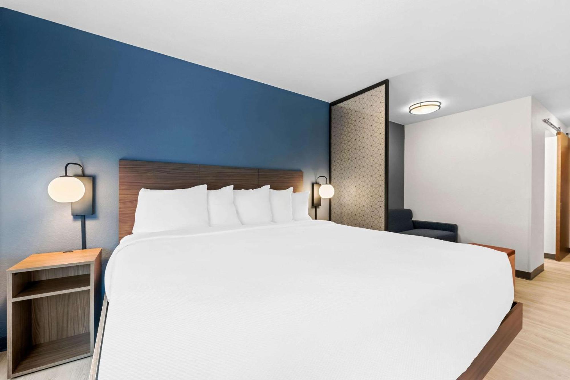 Everhome Suites Fayetteville Near Fort Bragg Bagian luar foto
